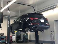 高度な訓練・教育を受けたAudi専門のテクニシャンが100項目にも及ぶ精密な点検を実施。Audi正規ディーラーが高品質をお約束。